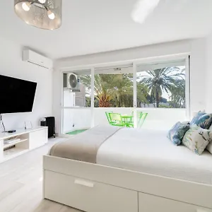 Moderno Estudio Y Piscina A 50 Metros De La Playa Apartamento